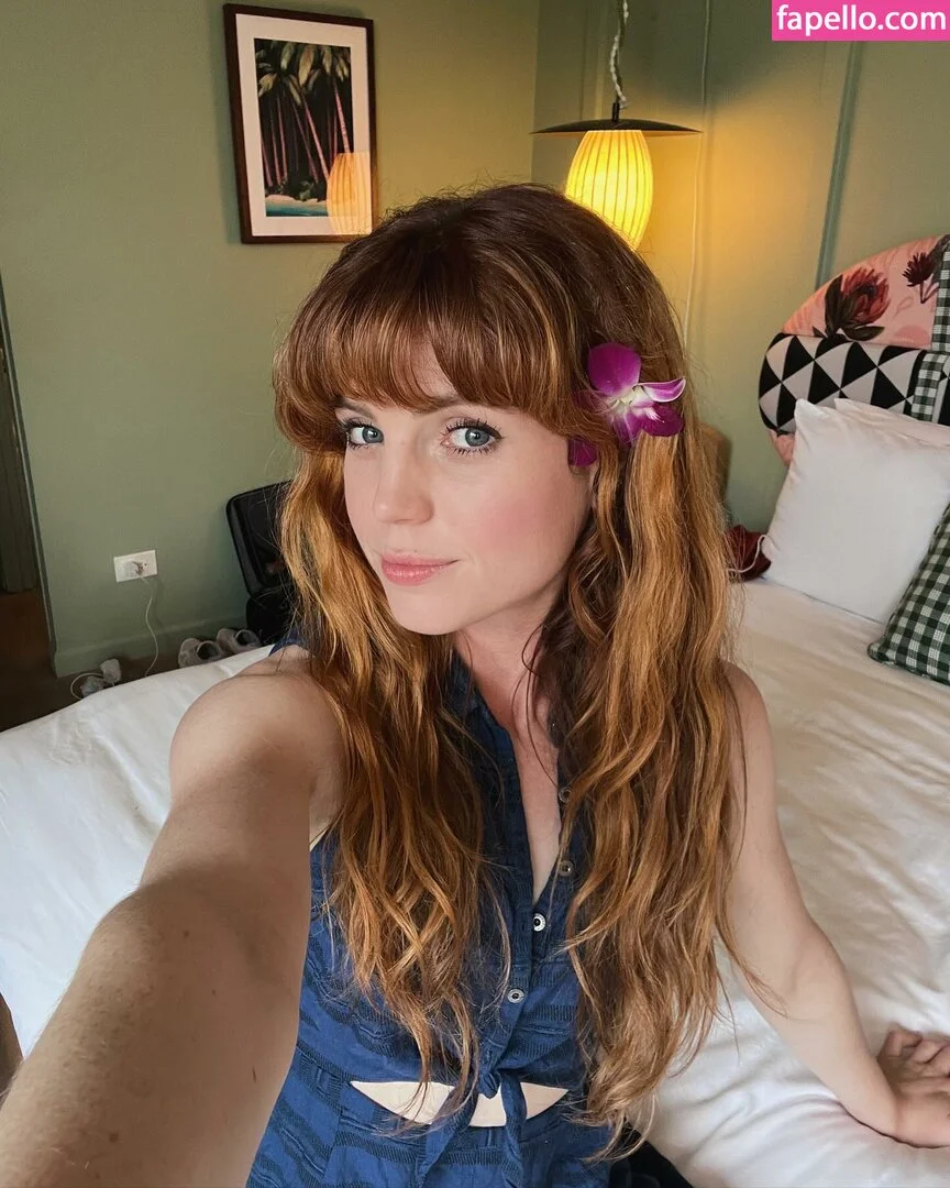 Sydney Sierota Onlyfans Photo Gallery 