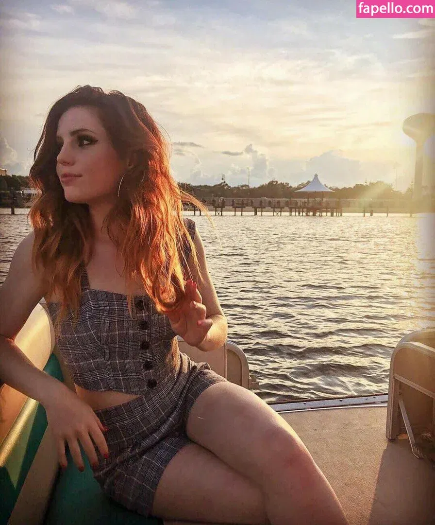 Sydney Sierota Onlyfans Photo Gallery 
