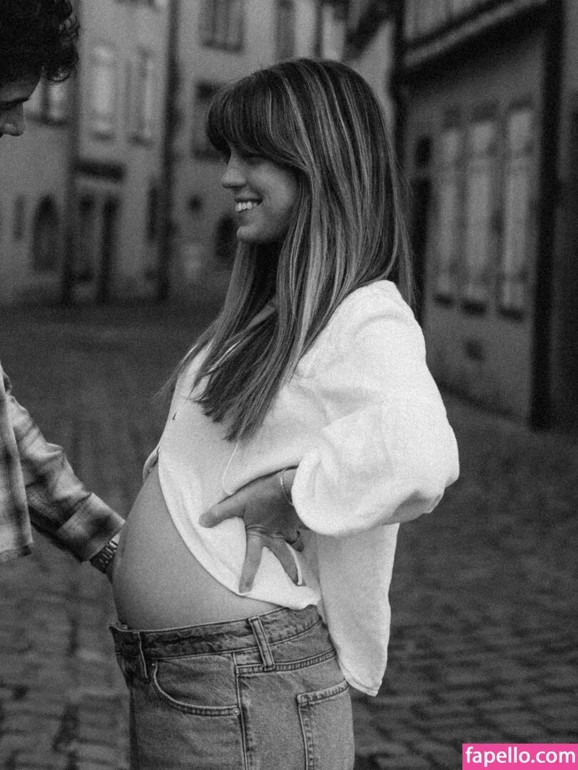 Sydney Sierota Onlyfans Photo Gallery 