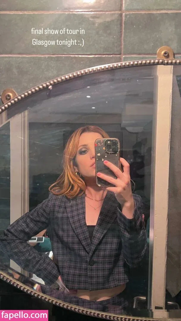 Sydney Sierota Onlyfans Photo Gallery 