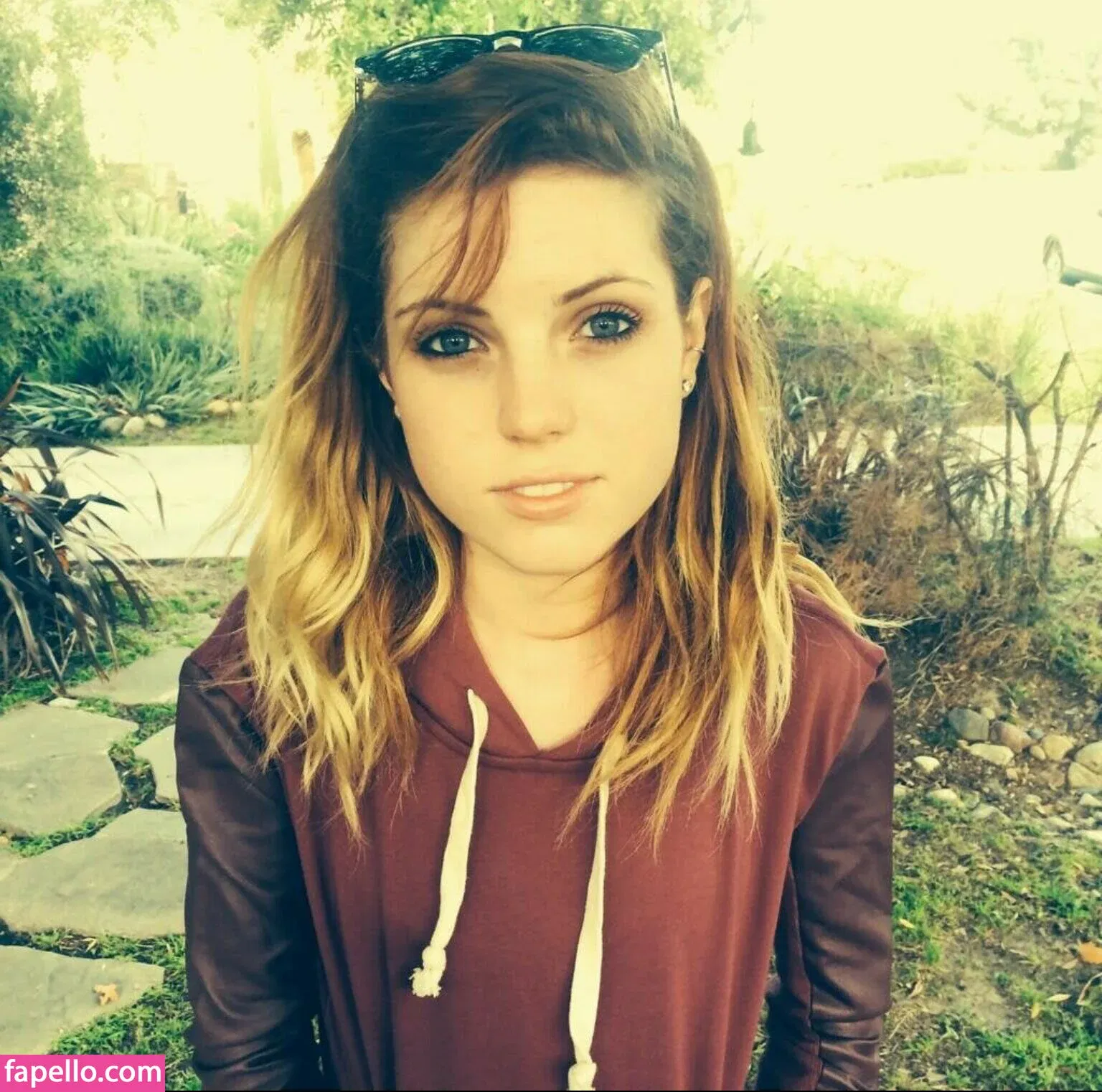 Sydney Sierota Onlyfans Photo Gallery 
