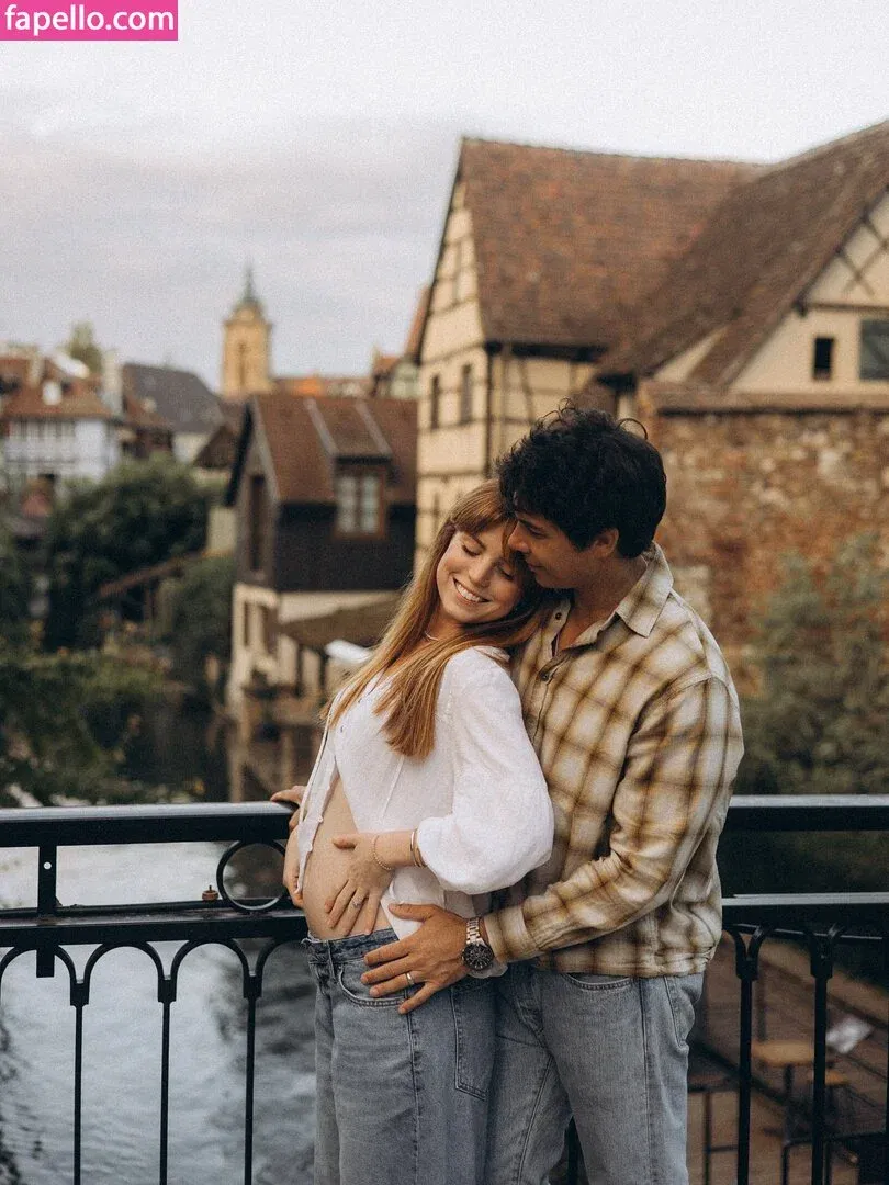 Sydney Sierota Onlyfans Photo Gallery 