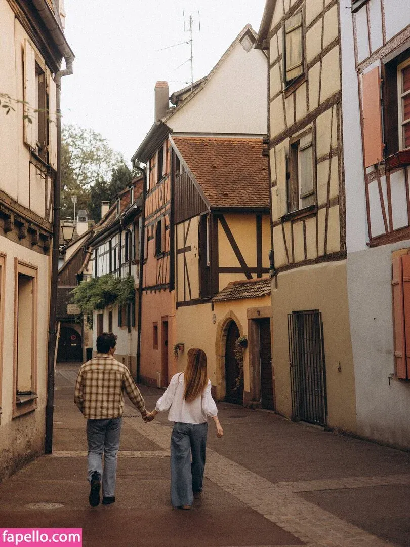 Sydney Sierota Onlyfans Photo Gallery 