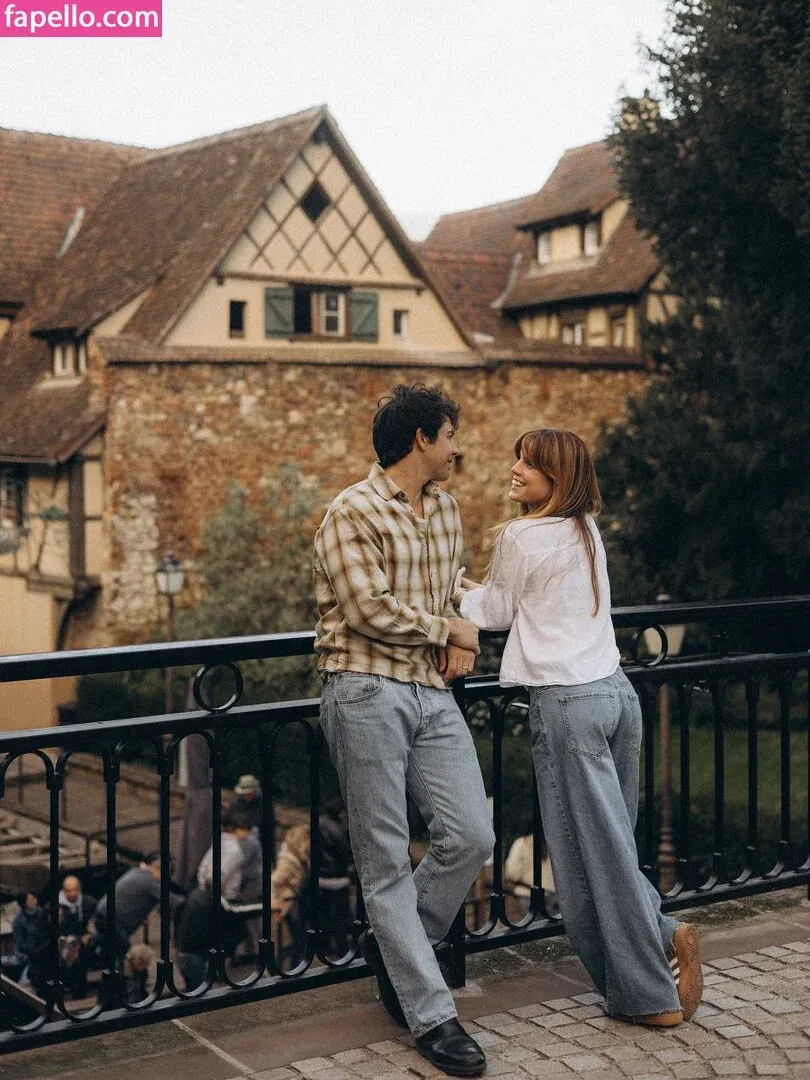 Sydney Sierota Onlyfans Photo Gallery 