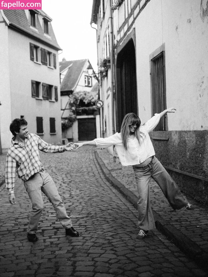 Sydney Sierota Onlyfans Photo Gallery 