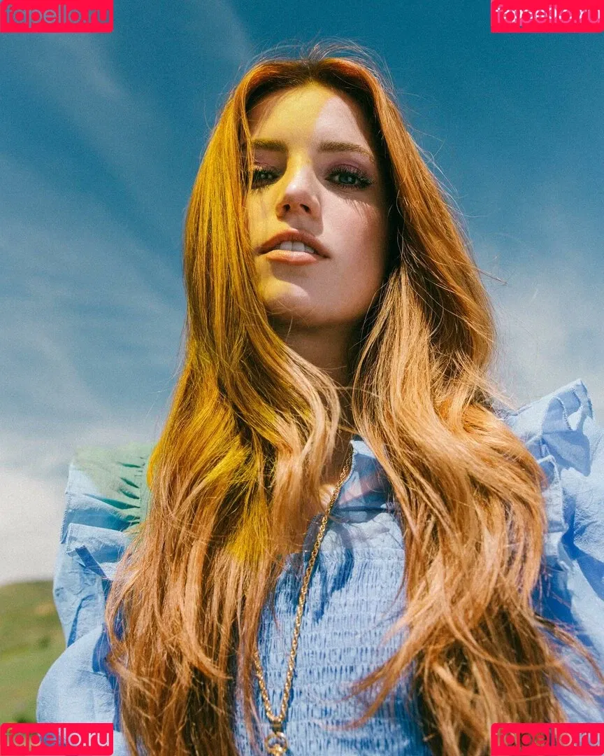 Sydney Sierota Onlyfans Photo Gallery 