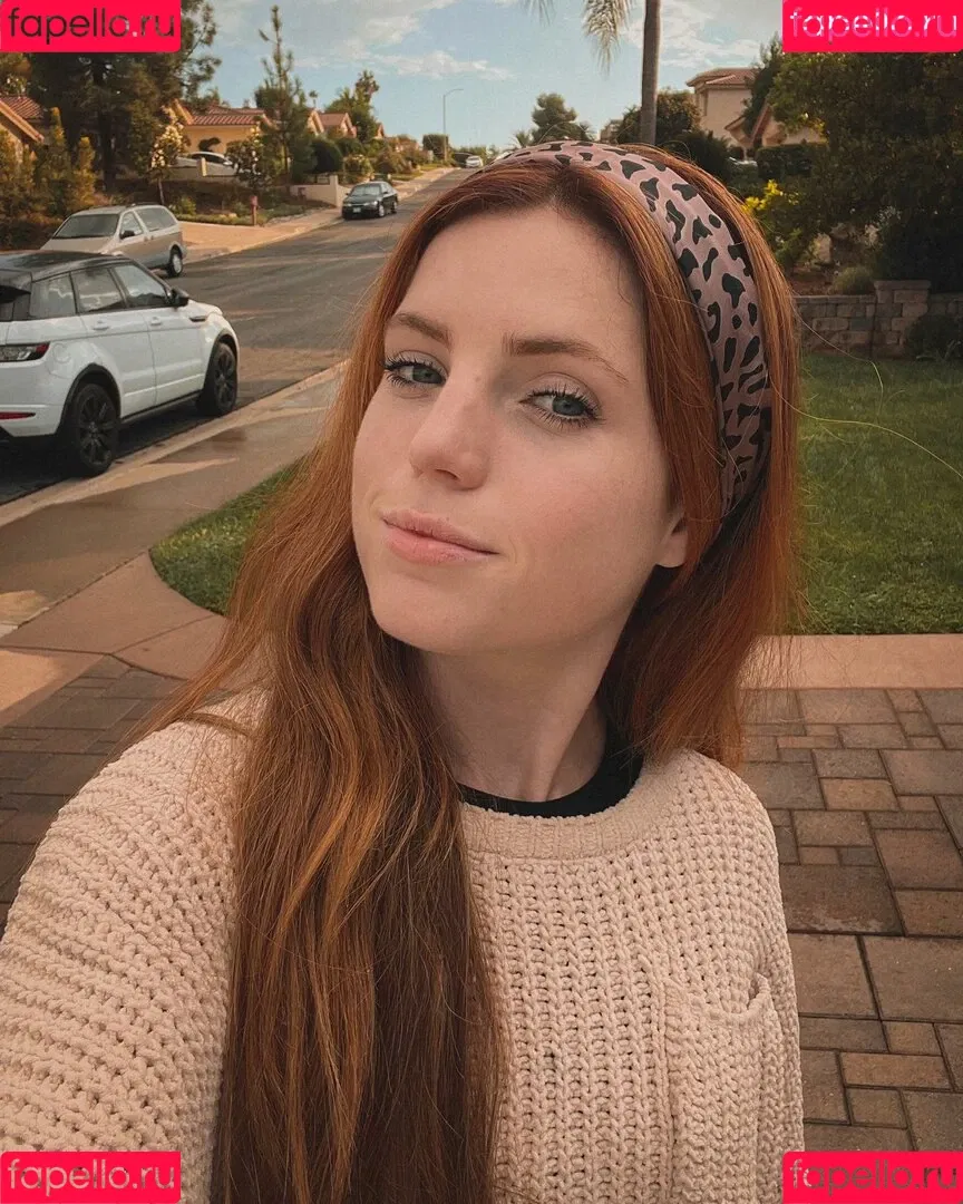 Sydney Sierota Onlyfans Photo Gallery 