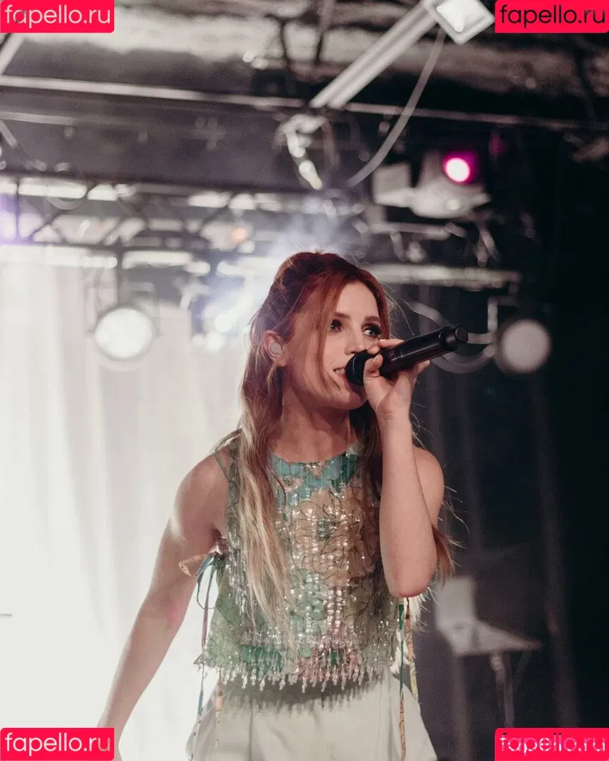 Sydney Sierota Onlyfans Photo Gallery 