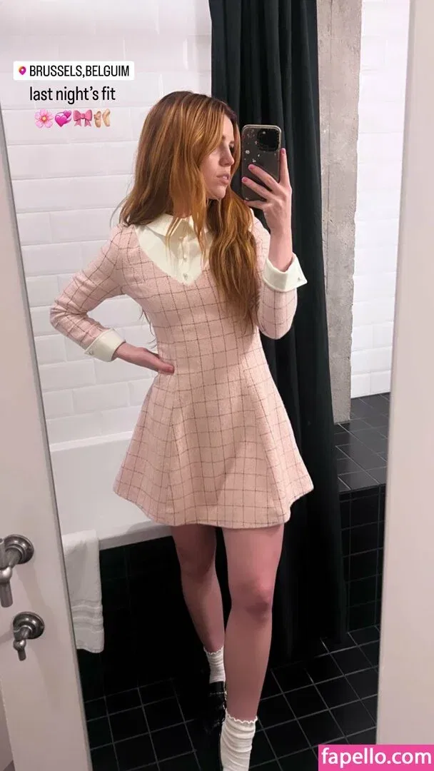 Sydney Sierota Onlyfans Photo Gallery 
