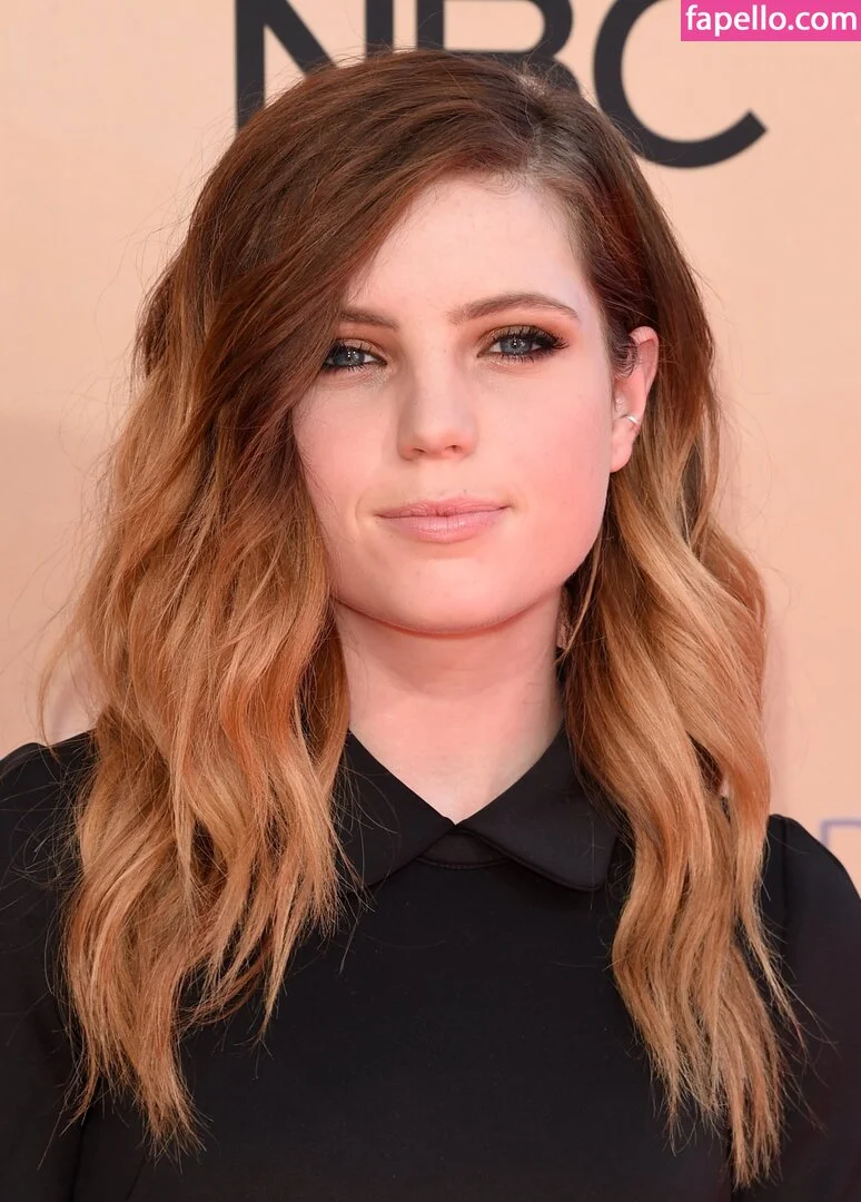 Sydney Sierota Onlyfans Photo Gallery 
