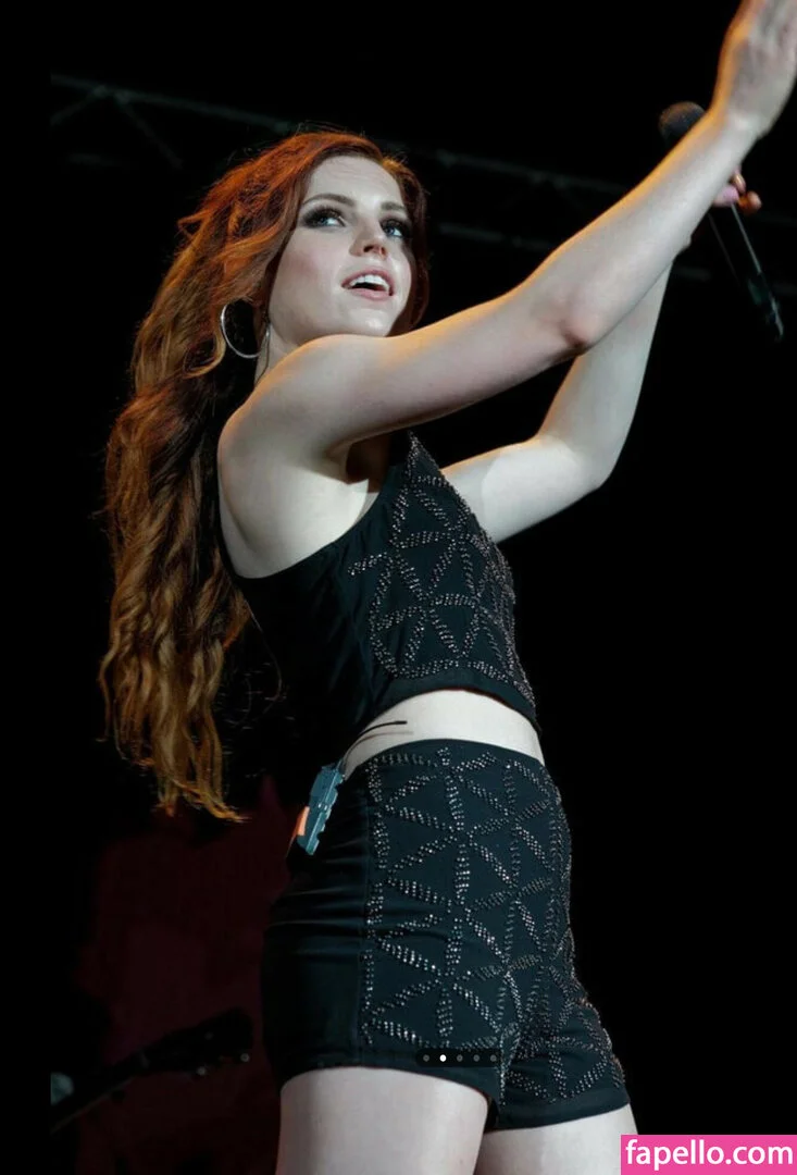 Sydney Sierota Onlyfans Photo Gallery 