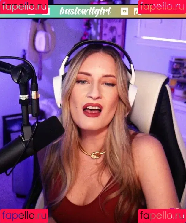 BasicWitGirl Onlyfans Photo Gallery 