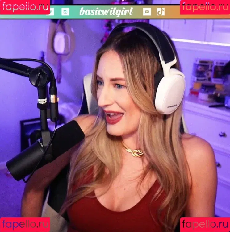 BasicWitGirl Onlyfans Photo Gallery 