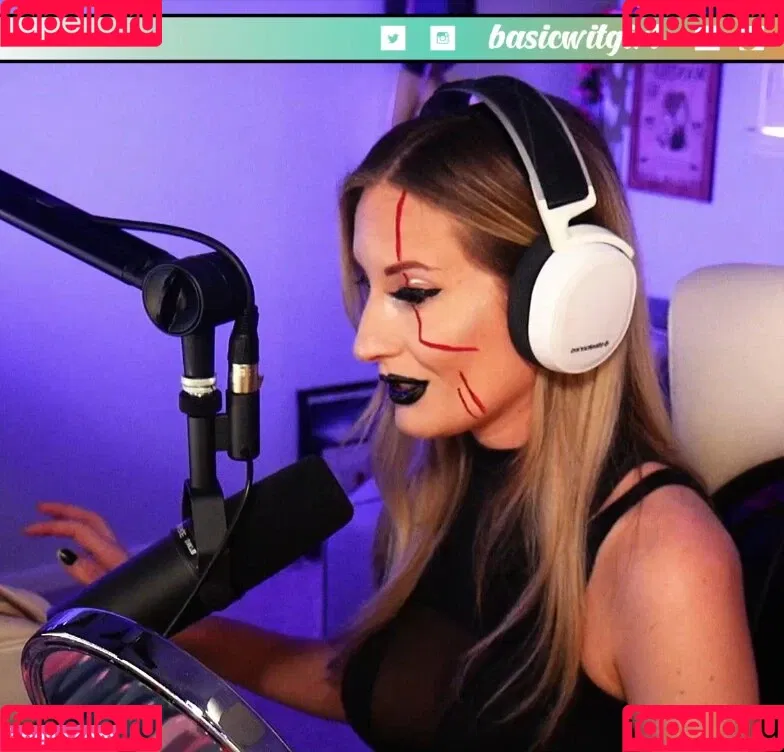 BasicWitGirl Onlyfans Photo Gallery 