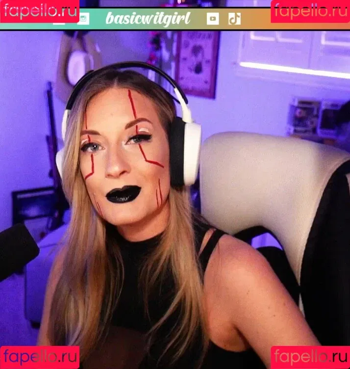 BasicWitGirl Onlyfans Photo Gallery 