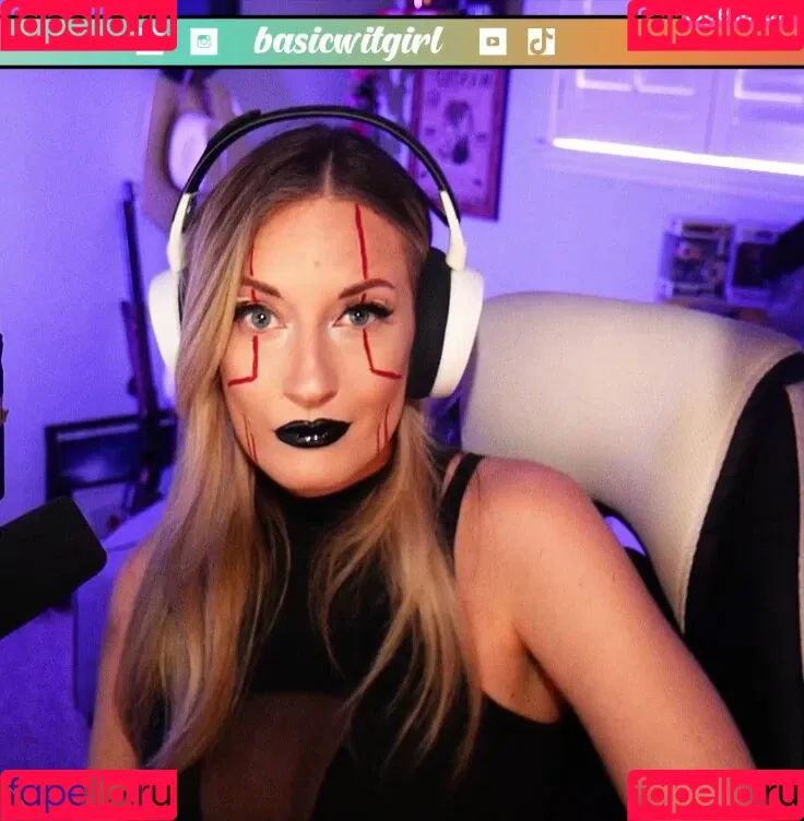 BasicWitGirl Onlyfans Photo Gallery 