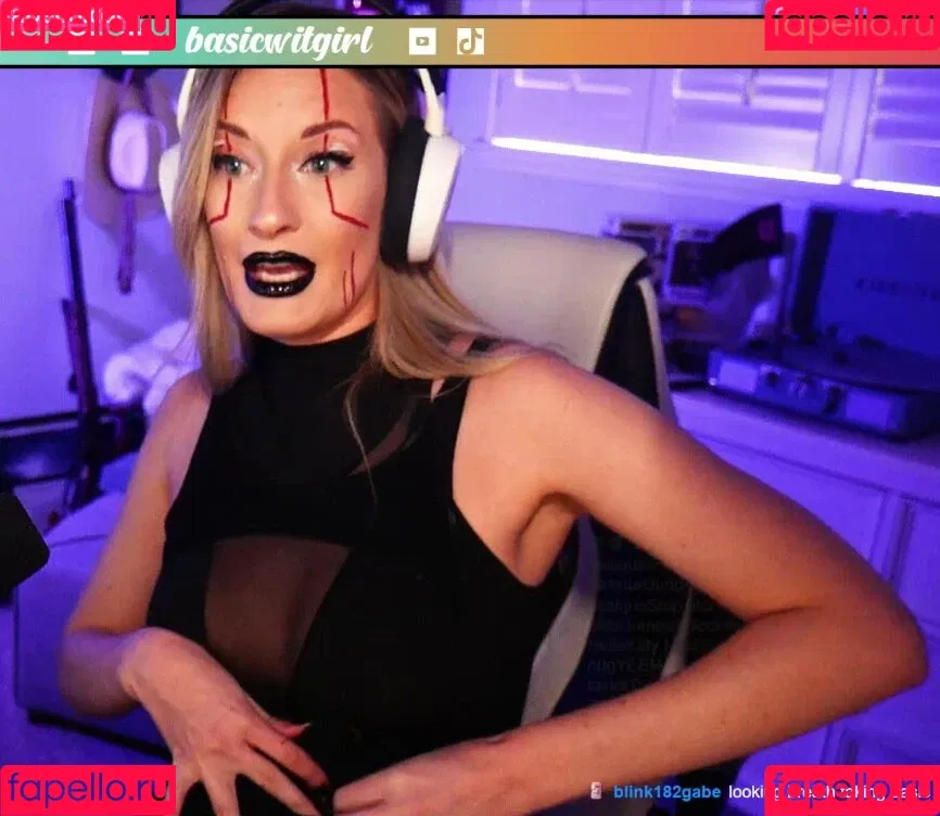 BasicWitGirl Onlyfans Photo Gallery 