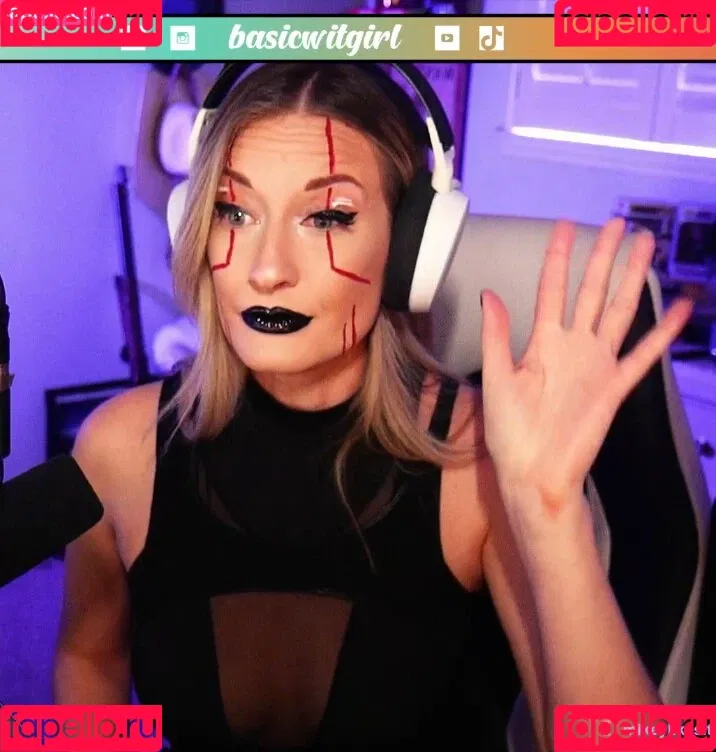 BasicWitGirl Onlyfans Photo Gallery 