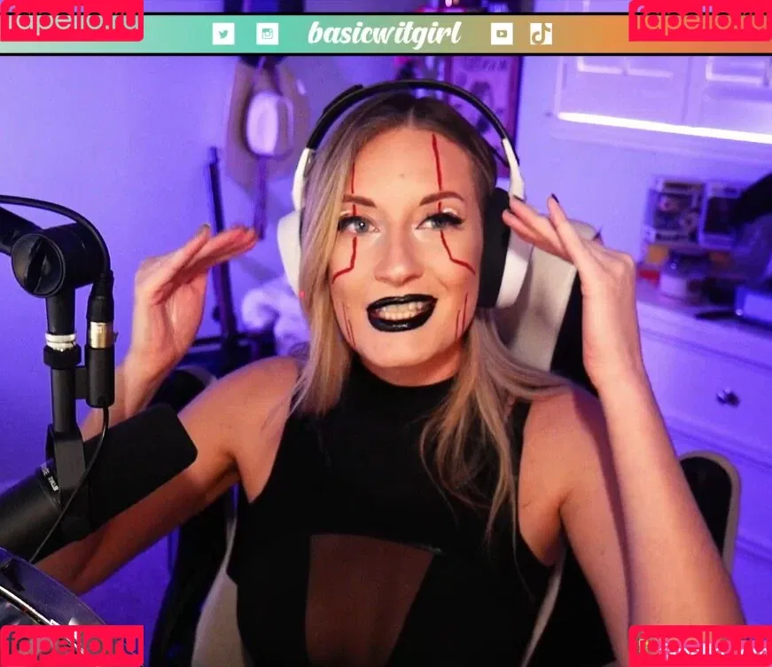 BasicWitGirl Onlyfans Photo Gallery 