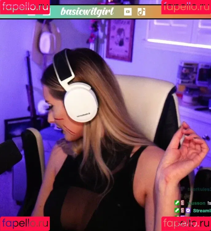 BasicWitGirl Onlyfans Photo Gallery 