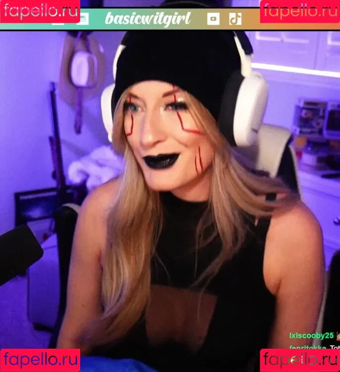 BasicWitGirl Onlyfans Photo Gallery 