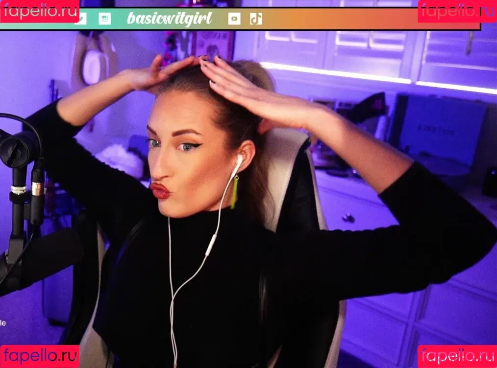BasicWitGirl Onlyfans Photo Gallery 