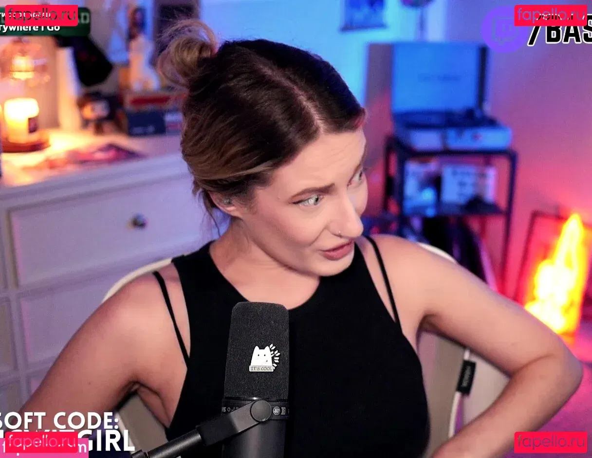 BasicWitGirl Onlyfans Photo Gallery 