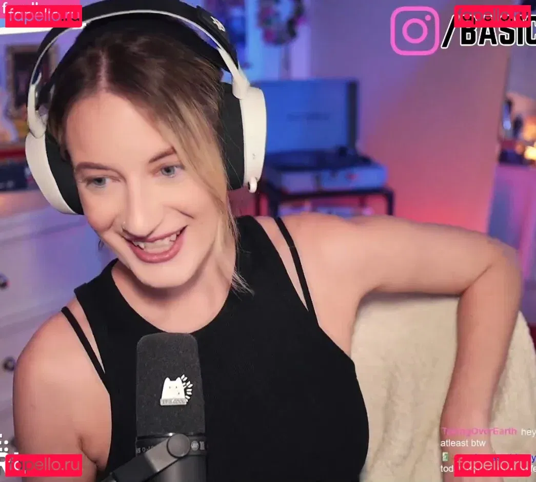 BasicWitGirl Onlyfans Photo Gallery 