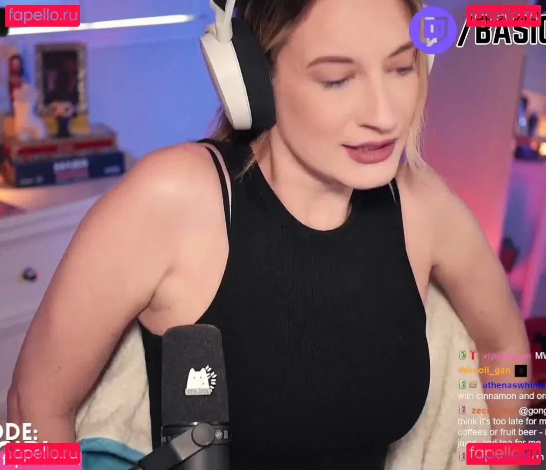 BasicWitGirl Onlyfans Photo Gallery 