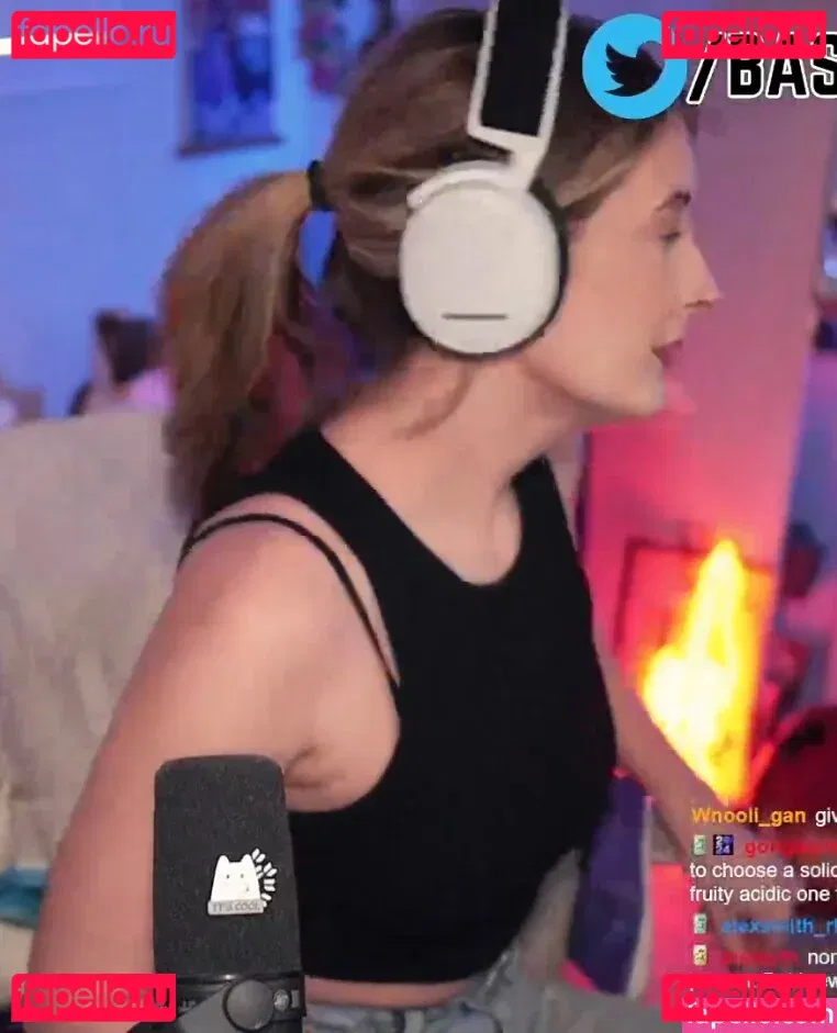 BasicWitGirl Onlyfans Photo Gallery 