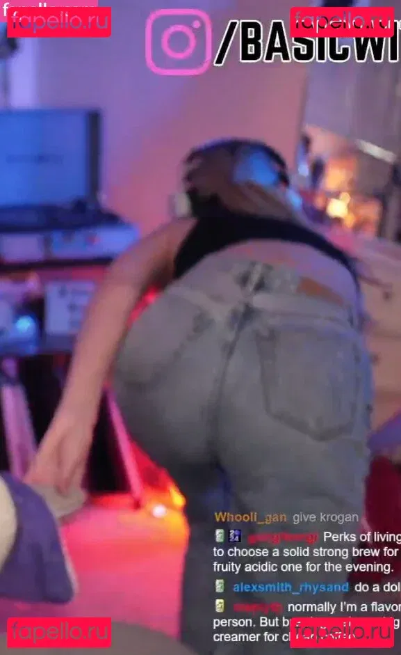 BasicWitGirl Onlyfans Photo Gallery 