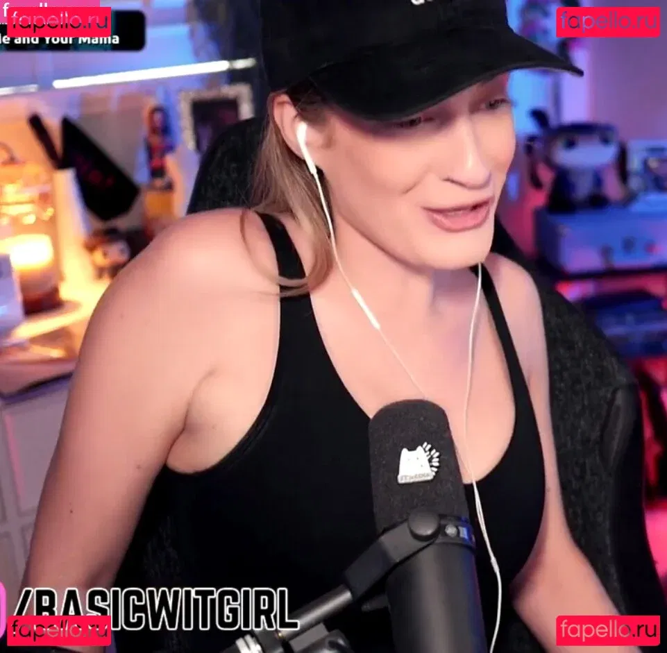 BasicWitGirl Onlyfans Photo Gallery 