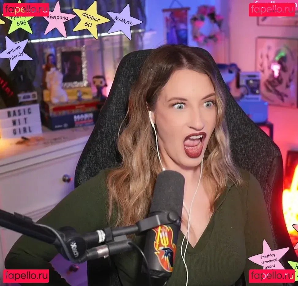 BasicWitGirl Onlyfans Photo Gallery 