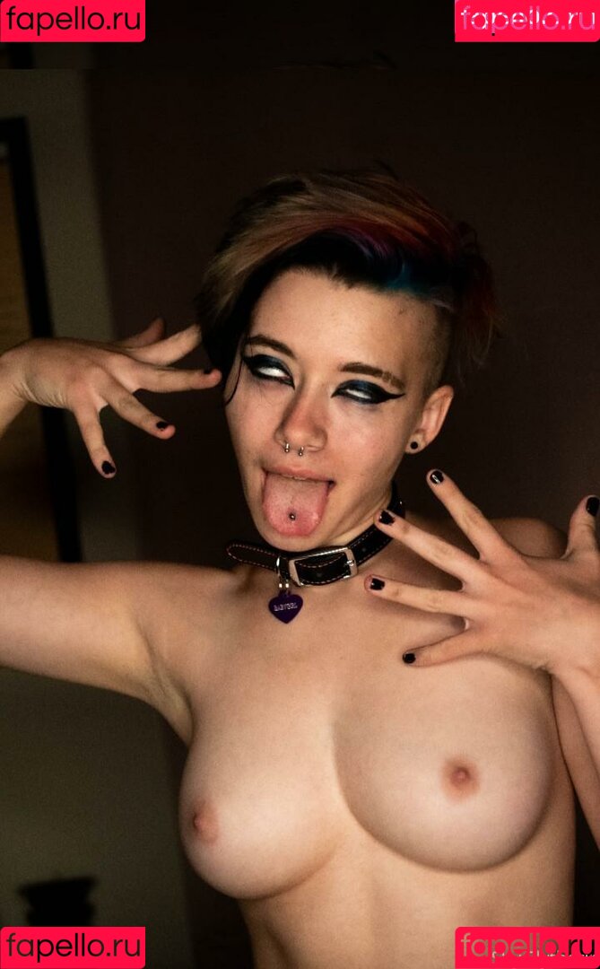 shyslytherin Onlyfans Photo Gallery 