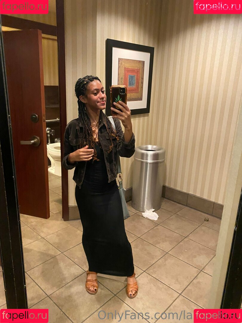 laylaybrat Onlyfans Photo Gallery 