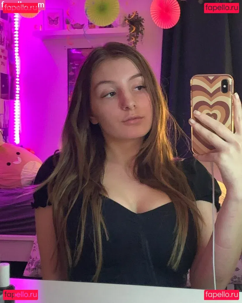 Sarao Sulli Onlyfans Photo Gallery 