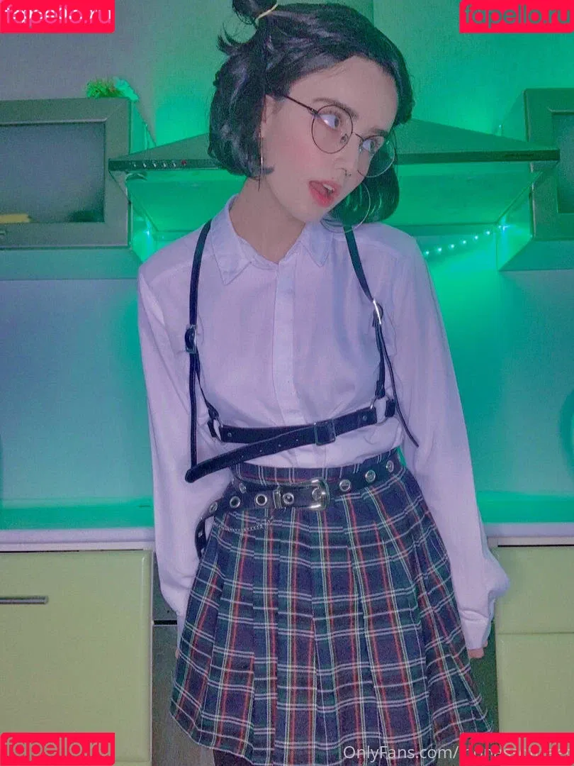 loonassoftfeet Onlyfans Photo Gallery 
