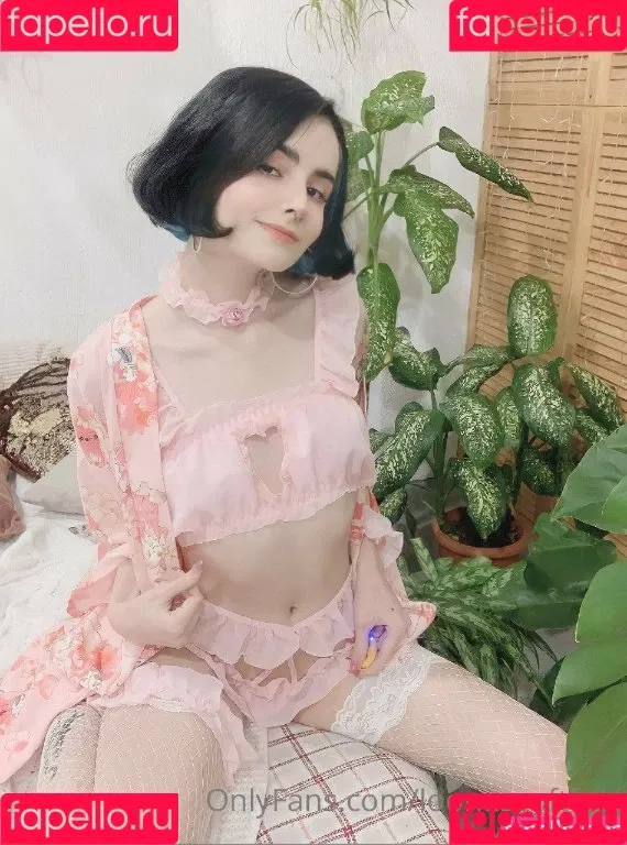 loonassoftfeet Onlyfans Photo Gallery 