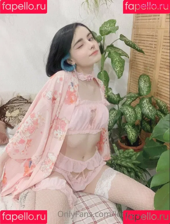 loonassoftfeet Onlyfans Photo Gallery 