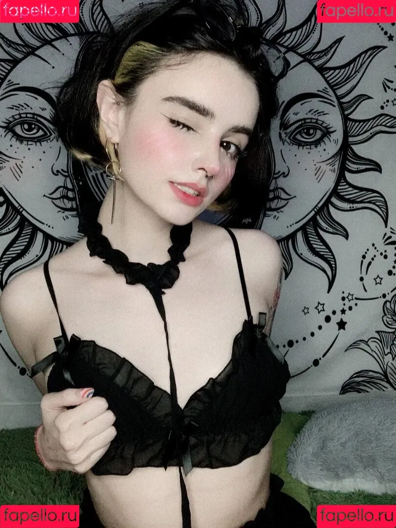 loonassoftfeet Onlyfans Photo Gallery 