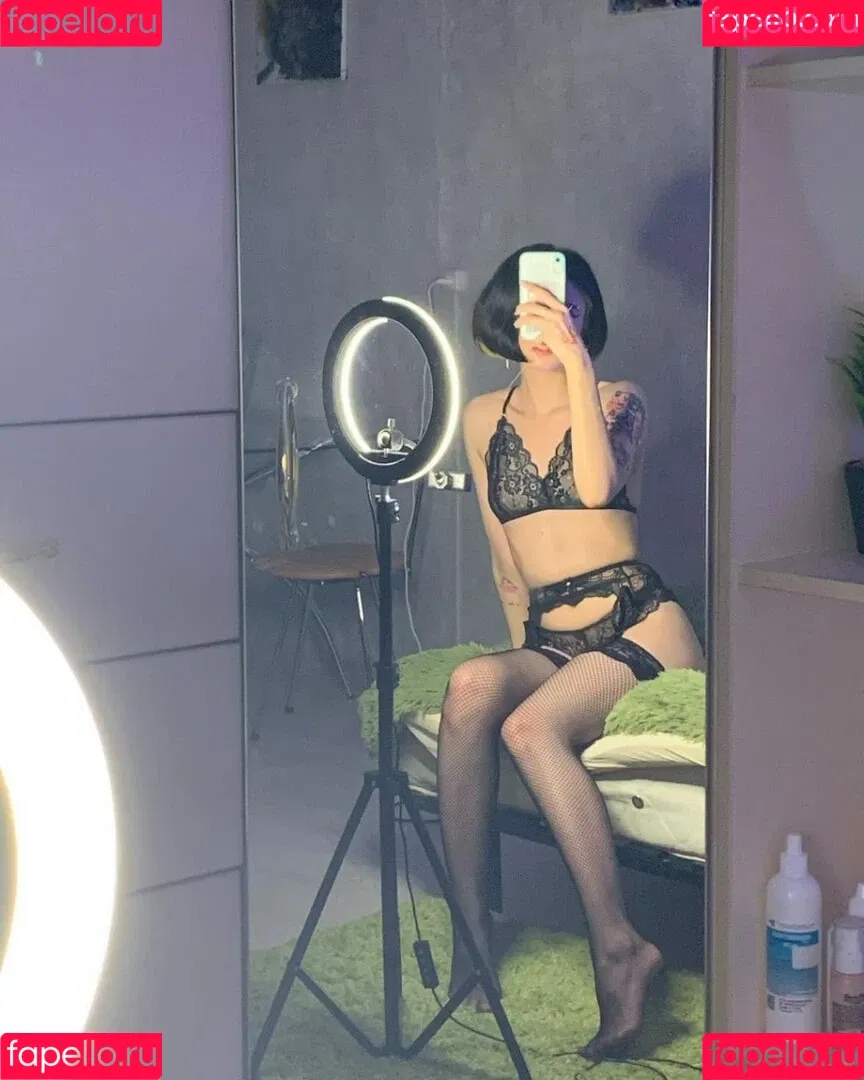loonassoftfeet Onlyfans Photo Gallery 