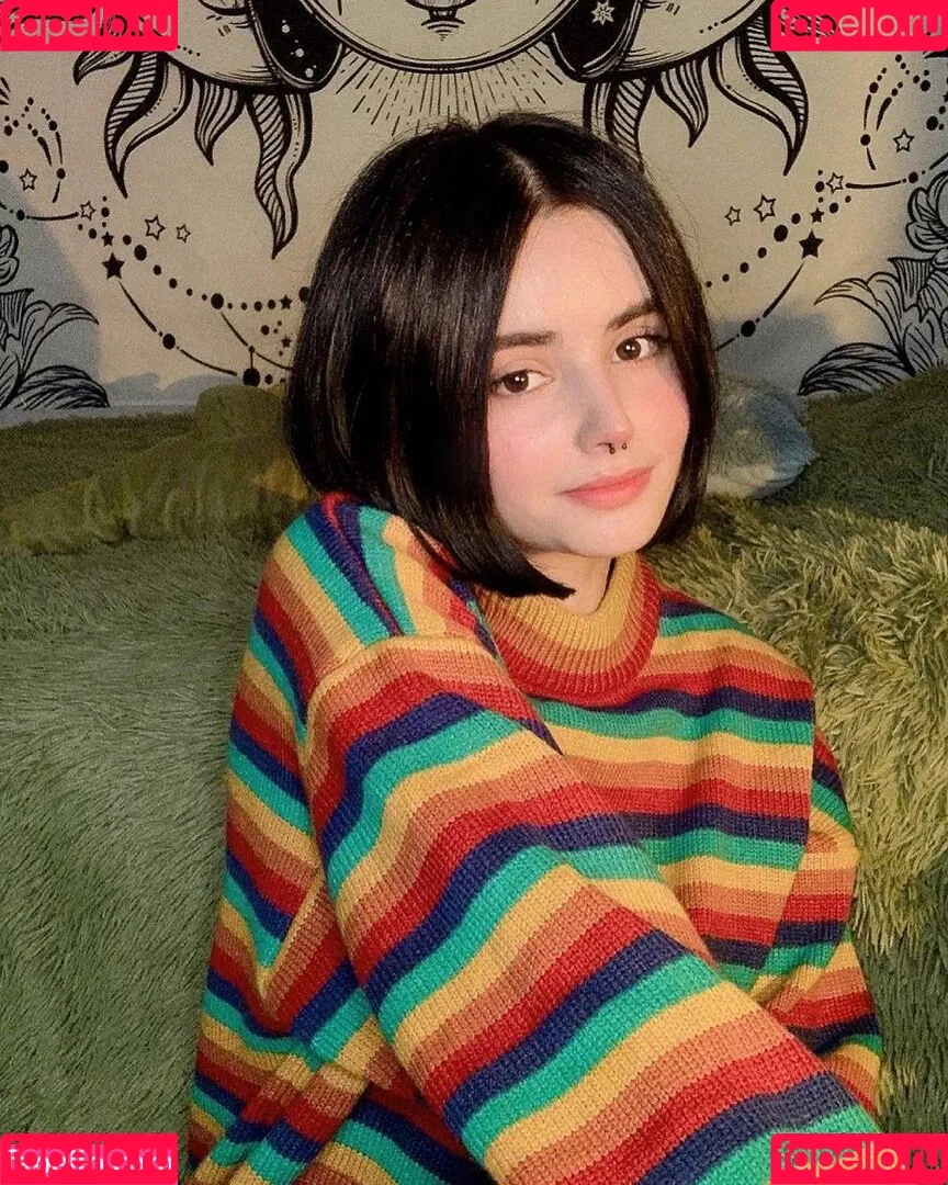 loonassoftfeet Onlyfans Photo Gallery 