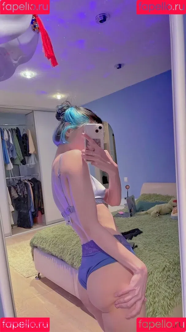 loonassoftfeet Onlyfans Photo Gallery 