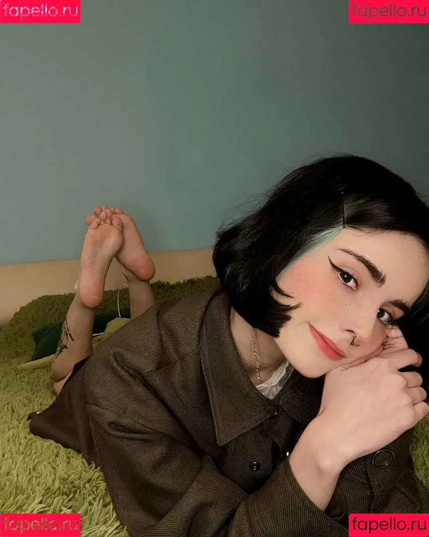 loonassoftfeet Onlyfans Photo Gallery 