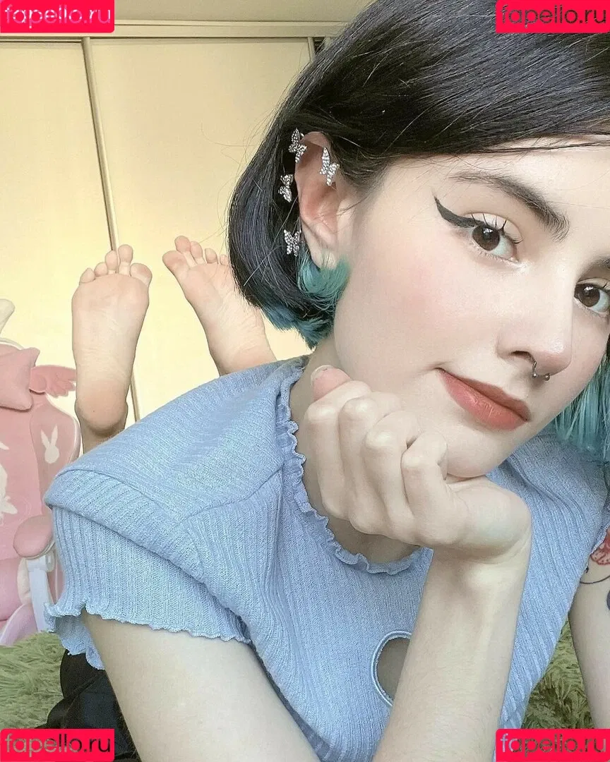 loonassoftfeet Onlyfans Photo Gallery 