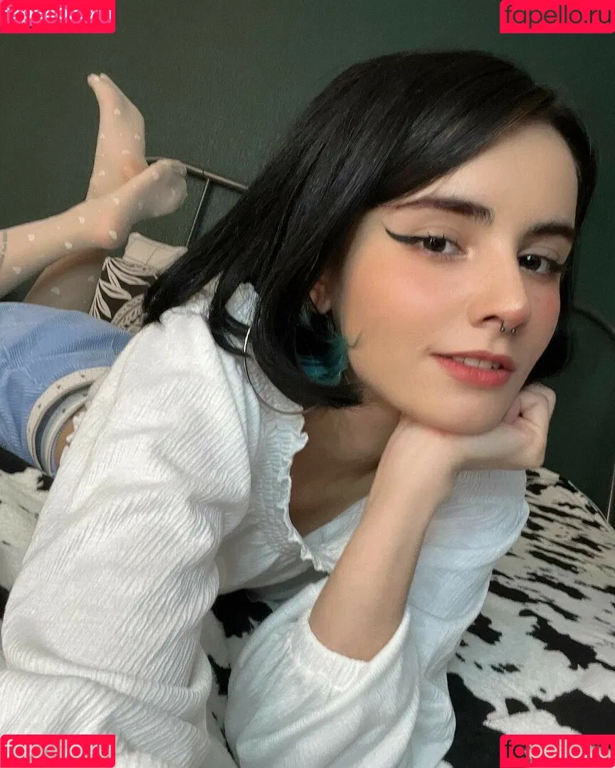loonassoftfeet Onlyfans Photo Gallery 