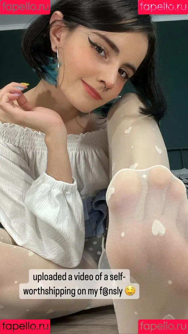 loonassoftfeet Onlyfans Photo Gallery 
