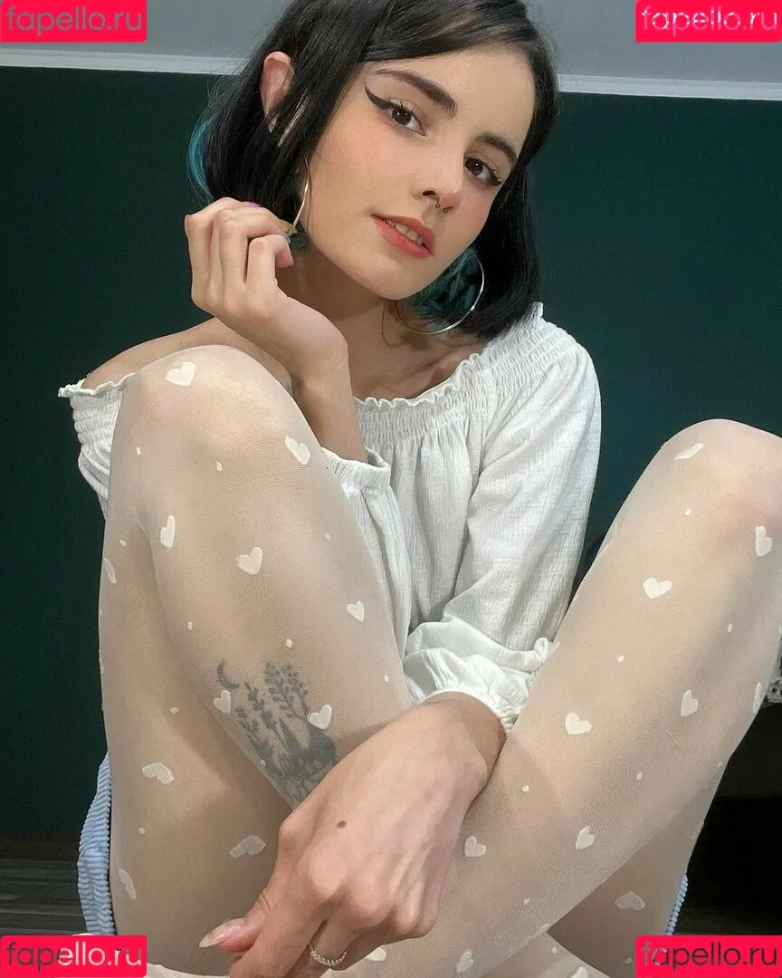 loonassoftfeet Onlyfans Photo Gallery 