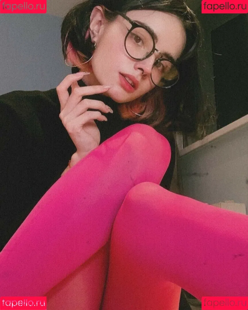 loonassoftfeet Onlyfans Photo Gallery 