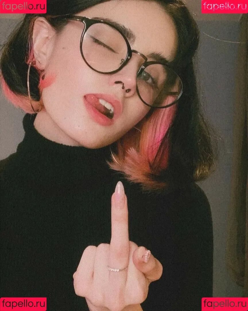loonassoftfeet Onlyfans Photo Gallery 